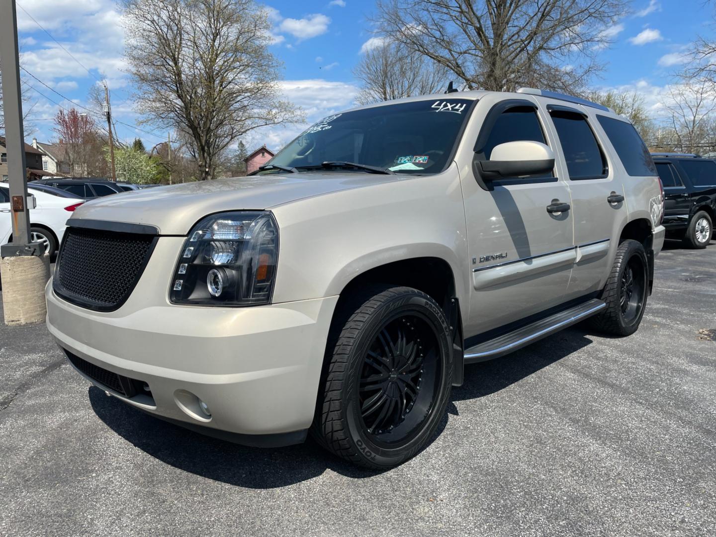 2008 GMC Yukon Denali AWD (1GKFK63848J) with an 6.2L V8 OHV 16V engine, 4-Speed Automatic Overdrive transmission, located at 101 N. Main Street, Muncy, PA, 17756, (570) 546-5462, 41.207691, -76.785942 - Photo#0